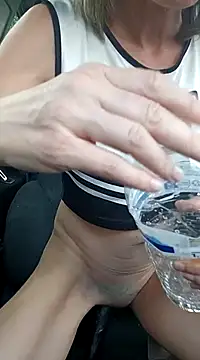 Snapshot of Timide_girl2 chatting on February 2025 03:52:01 PM Timide girl2 online show from February 2025 03:52:01 PM