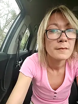 Snapshot of Timide_girl2 chatting on March 2025 01:03:02 PM Timide girl2 online show from March 2025 01:03:02 PM