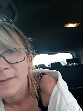 Snapshot of Timide_girl2 chatting on March 2025 04:18:01 PM Timide girl2 online show from March 2025 04:18:01 PM