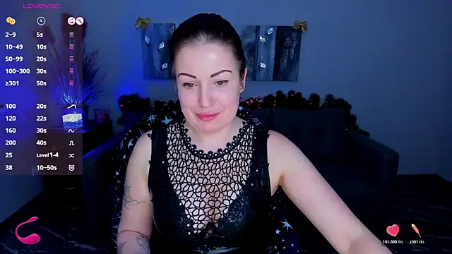 Snapshot of Emily_Midlton chatting on December 2025 01:50:02 PM Emily Midlton online show from December 2025 01:50:02 PM