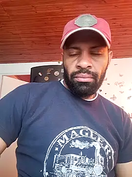 Snapshot of Pasion520 chatting on February 2026 05:06:02 PM Pasion520 online show from February 2026 05:06:02 PM