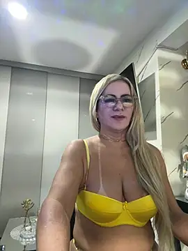 LARIANA RIVERA23 online show from May 2026 08:31:01 AM