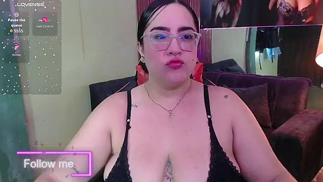Sofiia davis23 online show from May 2026 01:28:01 PM