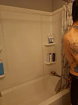 hungandtatted666 online show from December 2025 11:10:02 PM