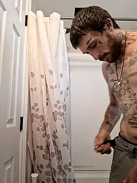 hungandtatted666 online show from July 2026 04:39:33 PM