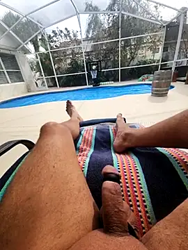 Snapshot of theclubist111 chatting on February 2025 06:54:02 PM theclubist111 online show from February 2025 06:54:02 PM