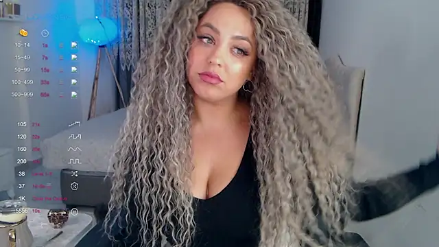 Snapshot of _Just_a_queen_3 chatting on October 2025 05:04:02 PM Just a queen 3 online show from October 2025 05:04:02 PM