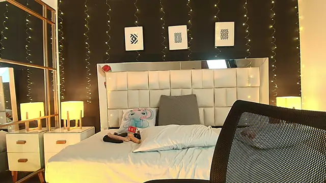 lisa casper online show from March 2025 08:00:02 PM