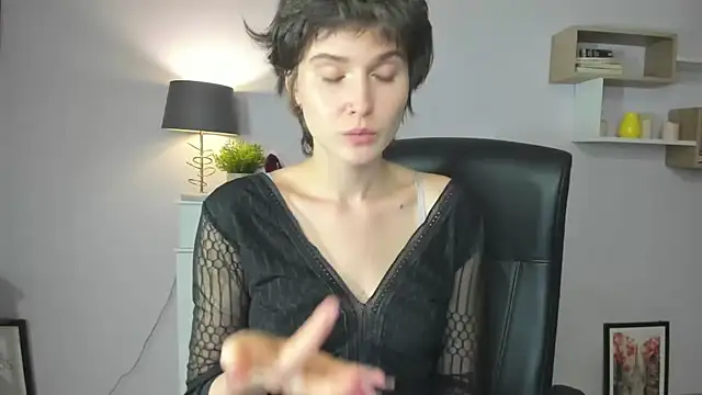 sarah perfect online show from July 2026 01:32:02 PM
