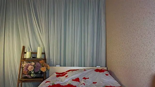 LillyPie8  online show from December 2024 11:44:02 PM
