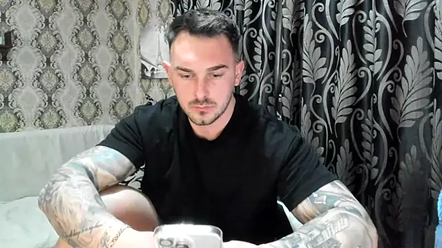 Snapshot of Jonmusclemaster chatting on February 2026 09:33:01 PM Jonmusclemaster online show from February 2026 09:33:01 PM
