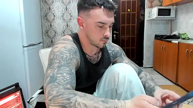 Snapshot of Jonmusclemaster chatting on February 2026 09:03:02 PM Jonmusclemaster online show from February 2026 09:03:02 PM