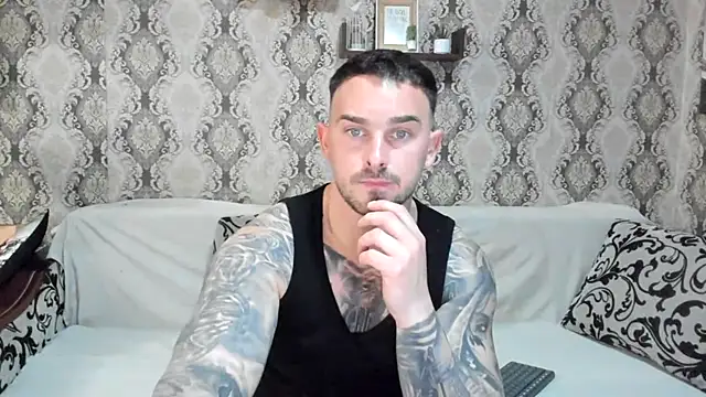 Snapshot of Jonmusclemaster chatting on April 2026 08:25:02 PM Jonmusclemaster online show from April 2026 08:25:02 PM