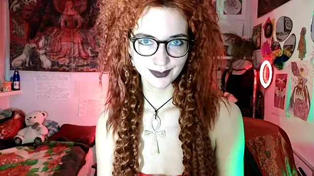 Snapshot of TatianaRomanov chatting on May 2026 08:05:02 PM TatianaRomanov online show from May 2026 08:05:02 PM