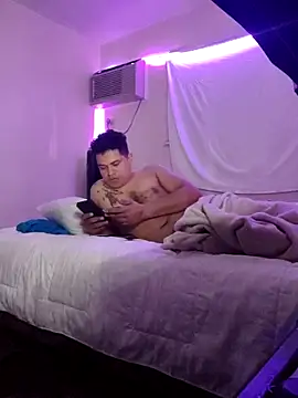 Snapshot of Oviedo174 chatting on March 2026 11:27:02 AM Oviedo174 online show from March 2026 11:27:02 AM