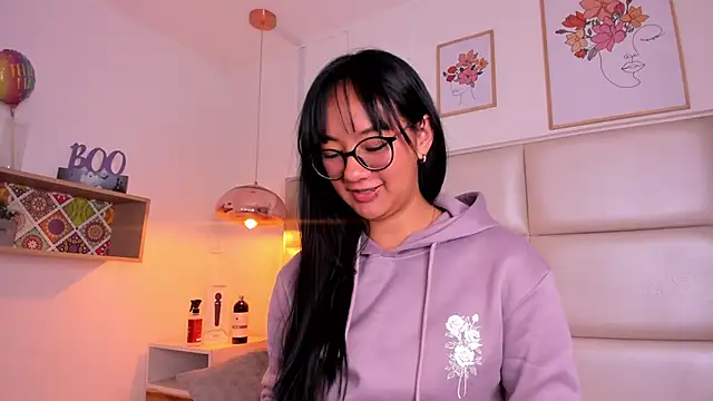 Snapshot of Aily_Yozuko chatting on December 2024 07:20:02 AM Aily Yozuko online show from December 2024 07:20:02 AM