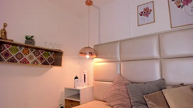 Snapshot of Aily_Yozuko chatting on February 2025 03:45:01 AM Aily Yozuko online show from February 2025 03:45:01 AM