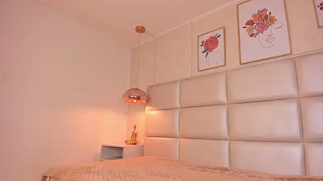 Snapshot of Aily_Yozuko chatting on September 2025 02:33:02 AM Aily Yozuko online show from September 2025 02:33:02 AM