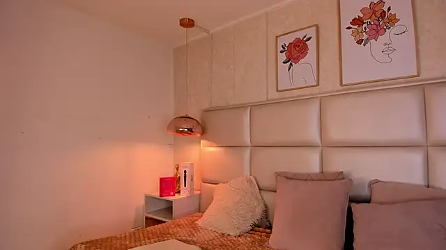 Snapshot of Aily_Yozuko chatting on September 2025 02:56:02 AM Aily Yozuko online show from September 2025 02:56:02 AM