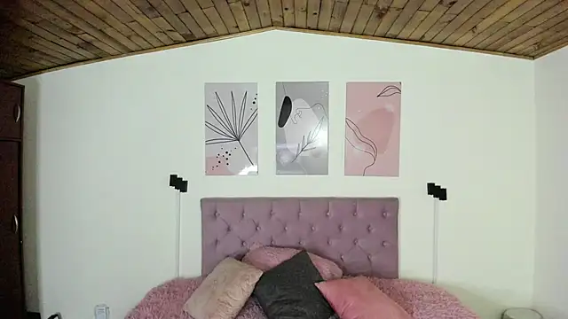 GENNESIS LOVE online show from February 2025 02:46:01 AM