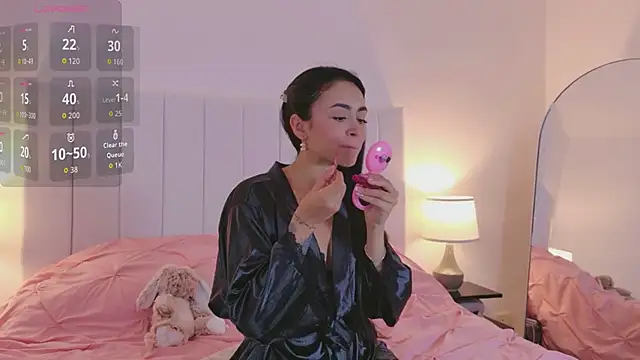 HannaClarrk  online show from May 2026 06:50:01 PM