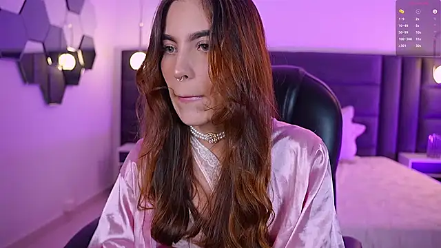 Snapshot of MarianneLane chatting on March 2025 01:05:01 AM MarianneLane online show from March 2025 01:05:01 AM