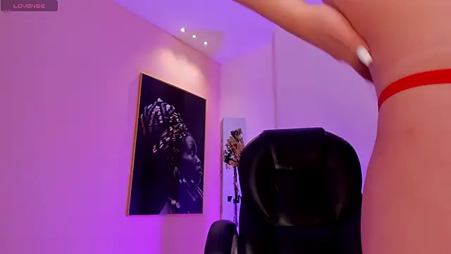 DonnaStonne online show from February 2025 10:25:01 PM