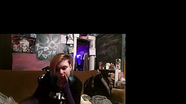 Snapshot of Esteem369 chatting on January 2025 02:33:01 AM Esteem369 online show from January 2025 02:33:01 AM