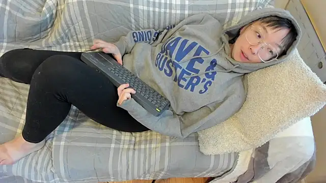 Snapshot of luxgray chatting on October 2025 09:50:02 PM luxgray online show from October 2025 09:50:02 PM