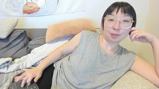 Snapshot of luxgray chatting on February 2026 12:20:02 AM luxgray online show from February 2026 12:20:02 AM