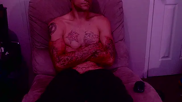 Snapshot of SoloMan2023 chatting on October 2025 03:01:02 AM SoloMan2023 online show from October 2025 03:01:02 AM