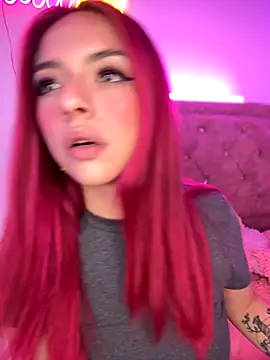 Snapshot of YovngBaby chatting on September 2025 04:02:02 AM YovngBaby online show from September 2025 04:02:02 AM