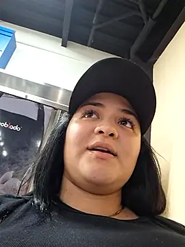 Liancy online show from March 2025 10:08:02 PM