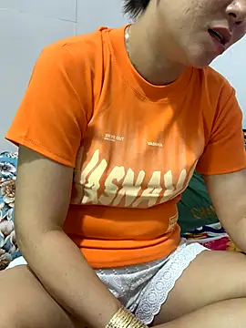 Snapshot of Baby-bigtits chatting on October 2025 03:58:02 AM Baby-bigtits online show from October 2025 03:58:02 AM