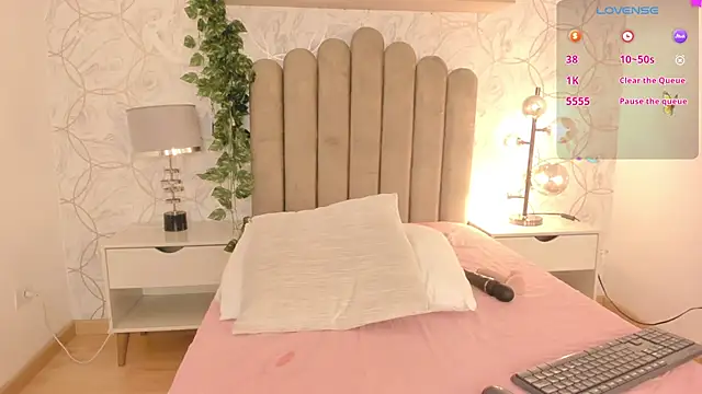 Roma  love online show from February 2025 02:35:02 PM