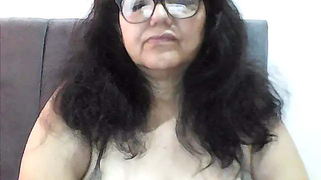 kassandra02 online show from December 2025 01:31:02 PM