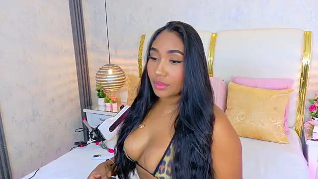 NaiomyLanes online show from May 2026 01:53:01 PM