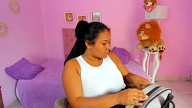 Snapshot of ariel_milk chatting on March 2026 07:30:01 PM ariel milk online show from March 2026 07:30:01 PM