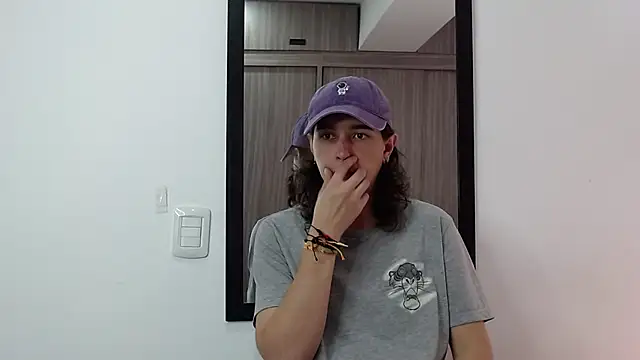 alex connorr online show from February 2025 04:58:02 PM