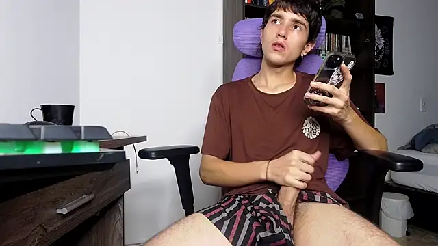 alex connorr online show from October 2025 03:59:01 AM