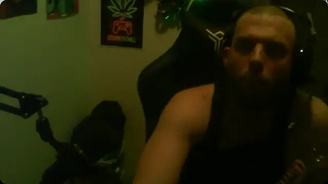 GeneralXMillyX online show from October 2025 07:20:02 AM