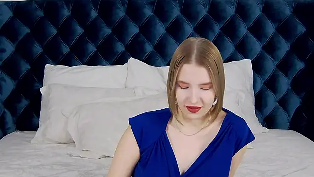 LiliLinn online show from February 2025 04:37:02 AM