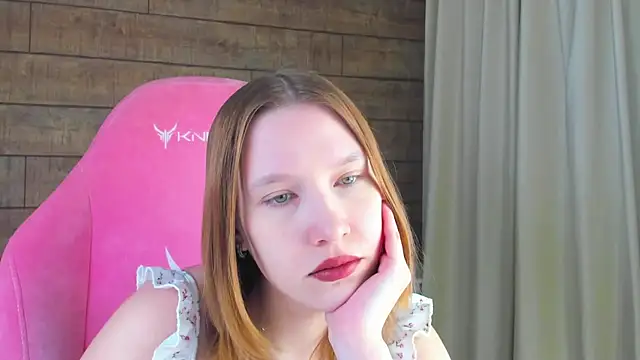LiliLinn online show from June 2026 04:36:02 AM