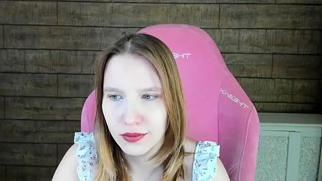 LiliLinn online show from June 2026 04:20:01 AM