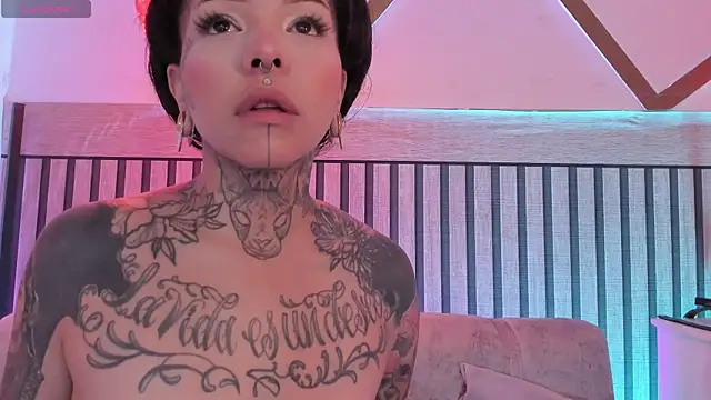 Snapshot of NinaInk chatting on July 2026 04:22:01 PM NinaInk online show from July 2026 04:22:01 PM