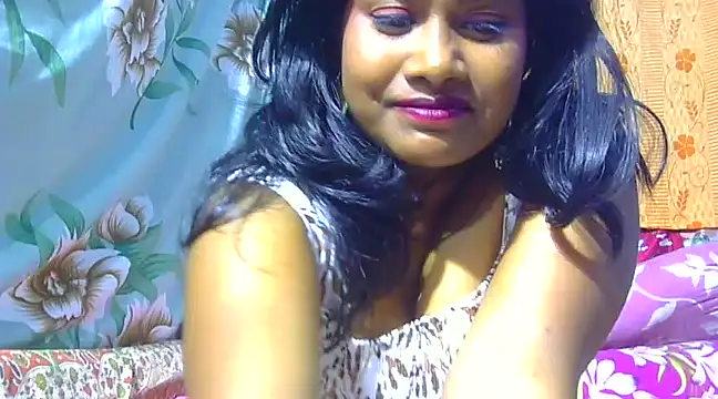 Snapshot of sexy_roma chatting on February 2025 07:49:01 PM sexy roma online show from February 2025 07:49:01 PM