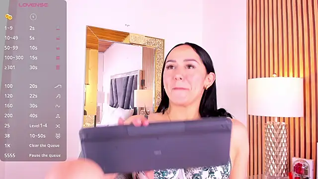 Snapshot of hazel_ross_tcw chatting on December 2024 12:45:02 PM hazel ross tcw online show from December 2024 12:45:02 PM