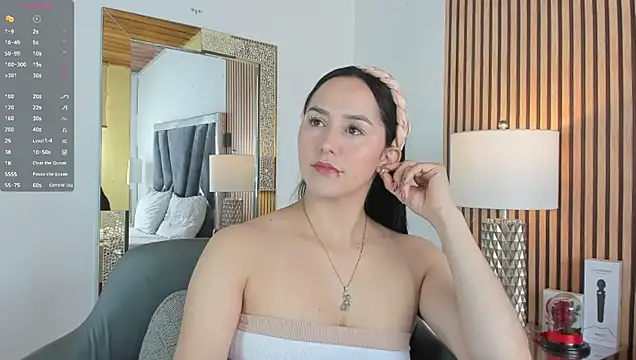 Snapshot of hazel_ross_tcw chatting on February 2025 01:27:01 PM hazel ross tcw online show from February 2025 01:27:01 PM