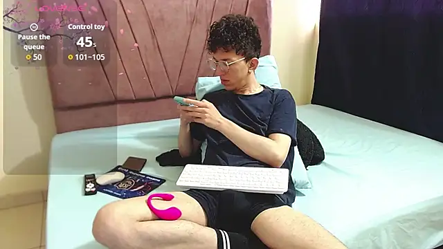 Snapshot of Orlandodcn_69 chatting on November 2025 11:41:01 AM Orlandodcn 69 online show from November 2025 11:41:01 AM