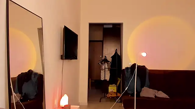 Snapshot of elliemintlover chatting on September 2025 08:36:01 PM elliemintlover online show from September 2025 08:36:01 PM